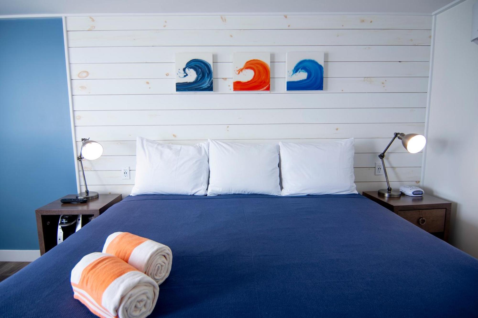 Breakwater Hotel بروفينس المظهر الخارجي الصورة