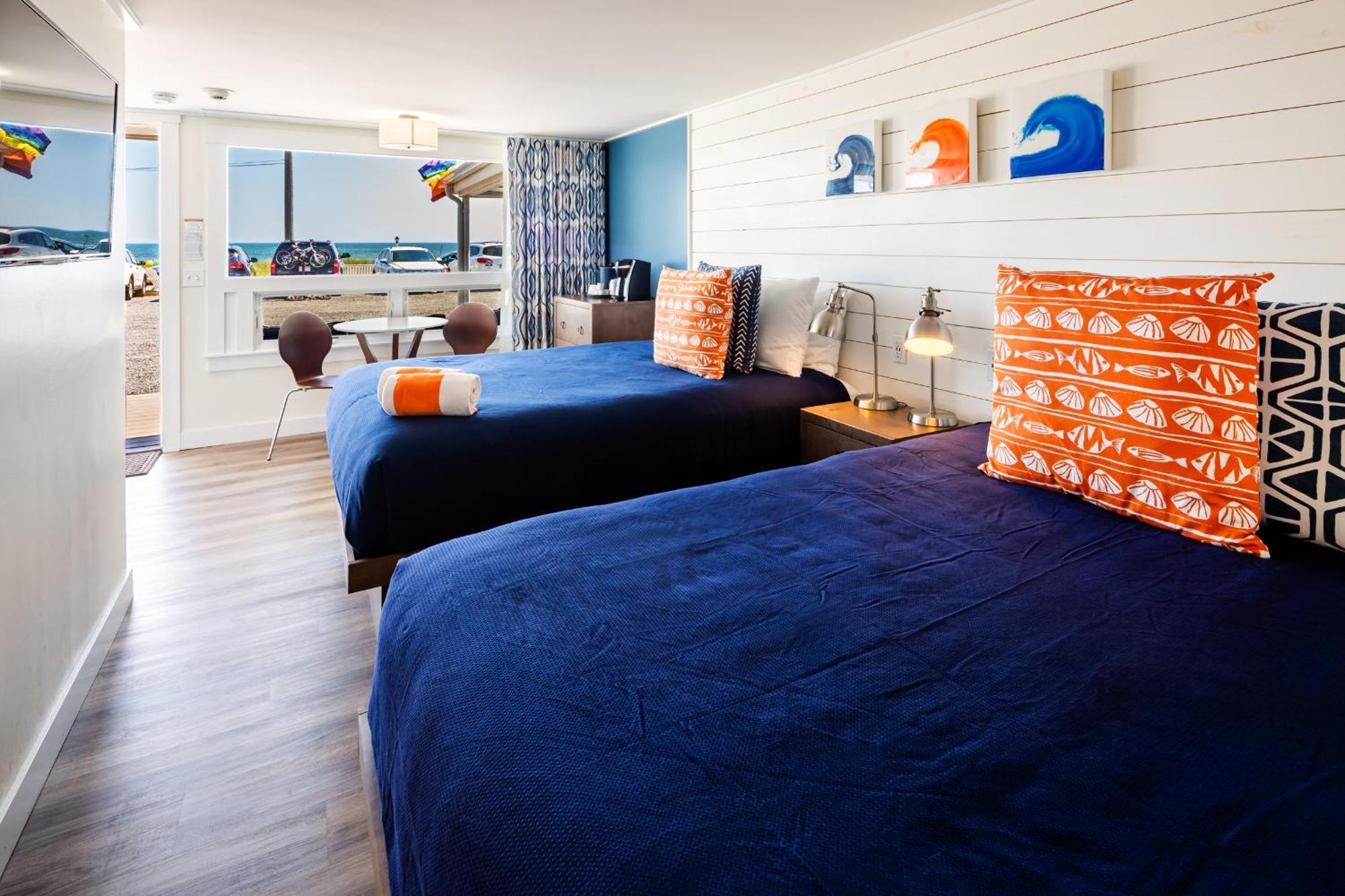Breakwater Hotel بروفينس المظهر الخارجي الصورة