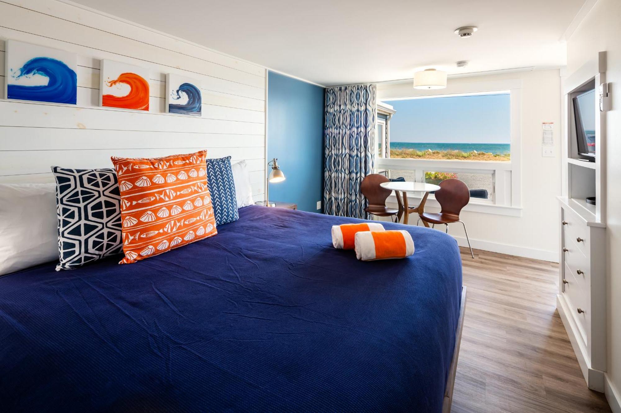Breakwater Hotel بروفينس المظهر الخارجي الصورة