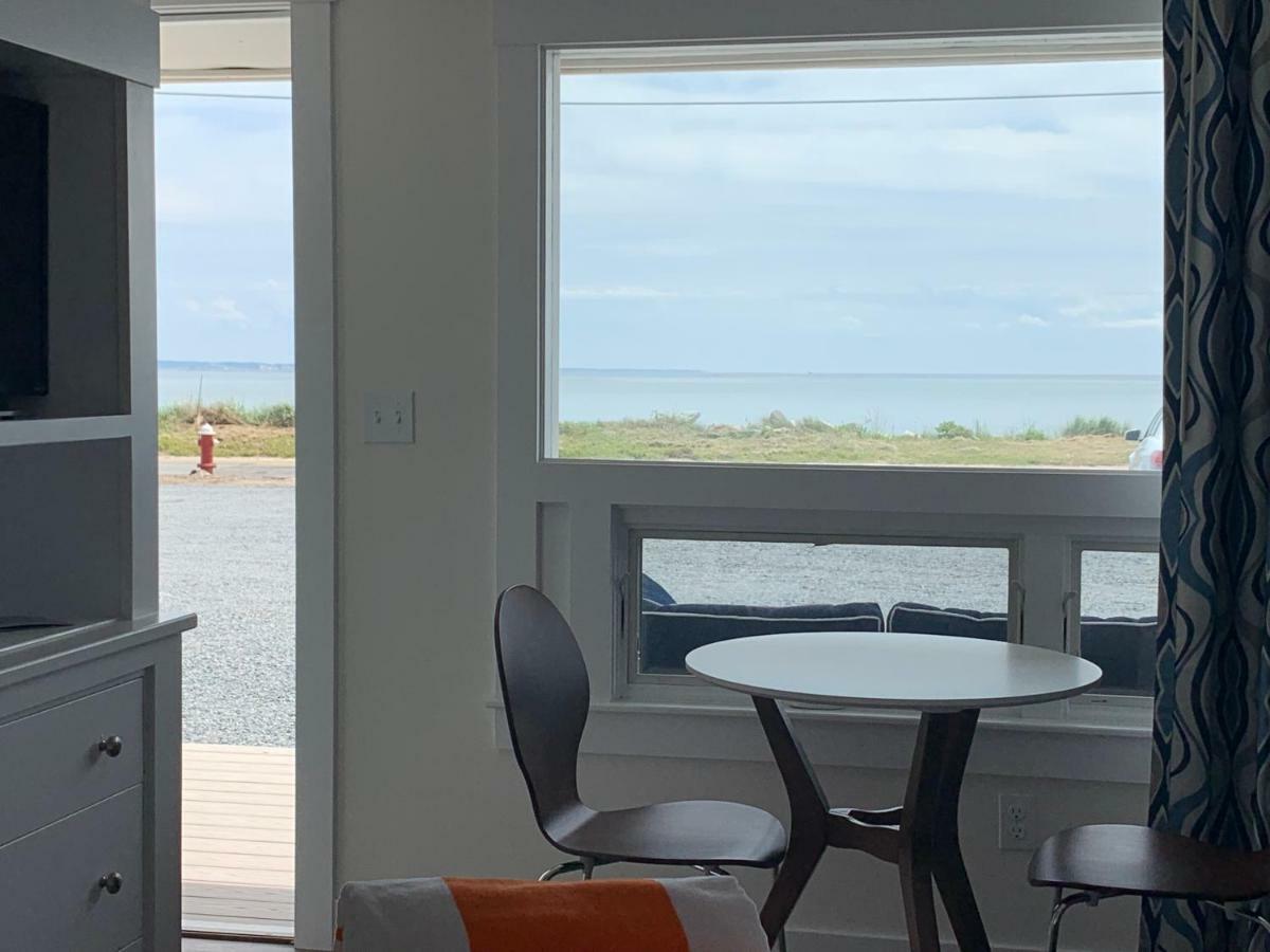 Breakwater Hotel بروفينس المظهر الخارجي الصورة